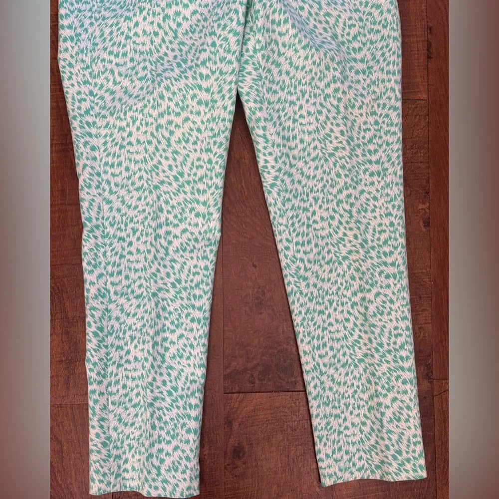 Michael Kors animal print skinny cropped woman’s pants Sz 8 P petite